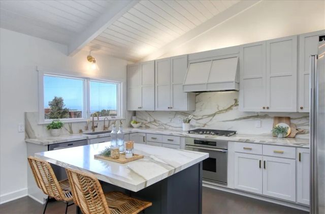 2103 Benson Avenue, Cambria, CA 93428