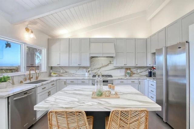 2103 Benson Avenue, Cambria, CA 93428