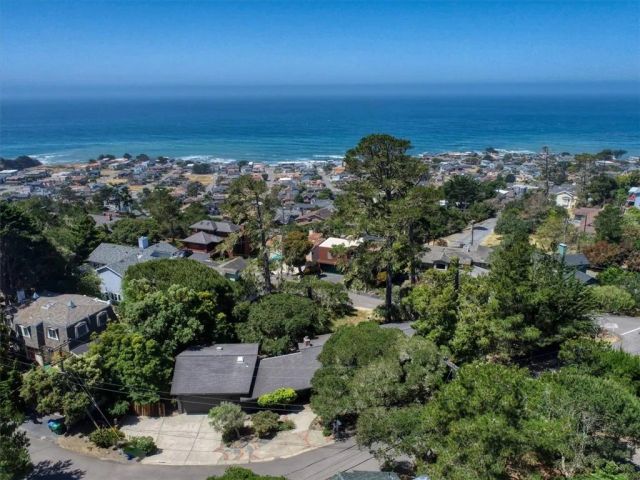2103 Benson Avenue, Cambria, CA 93428