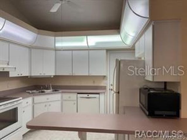 824 WINDERMERE BOULEVARD, Inverness, FL 34453