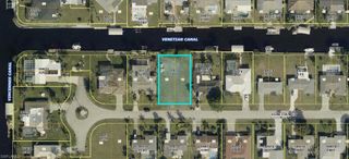1425 Venetian CT, Cape Coral, FL 33904