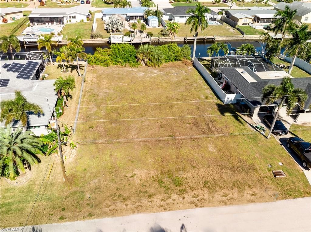 1425 Venetian CT, CAPE CORAL, FL 33904 — photo 5
