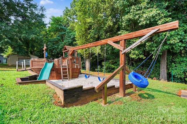 617 Lake Drive, Rockwell, NC 28138