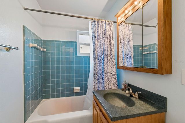 4519 S COOPER PLACE, Tampa, FL 33611