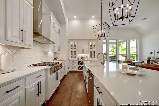 7019 CANTERA MANOR BLVD, San Antonio, TX 78255