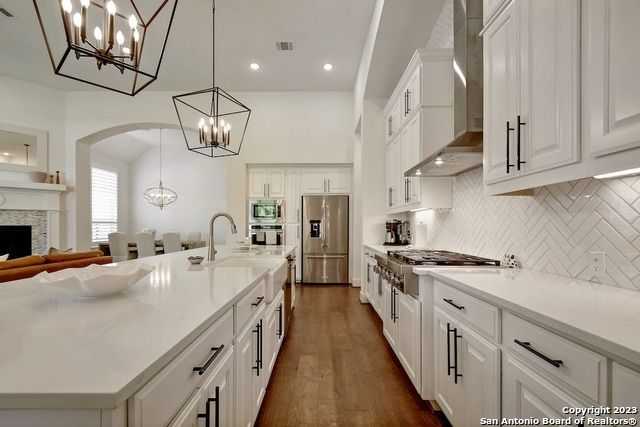 7019 CANTERA MANOR BLVD, San Antonio, TX 78255