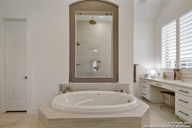 7019 CANTERA MANOR BLVD, San Antonio, TX 78255