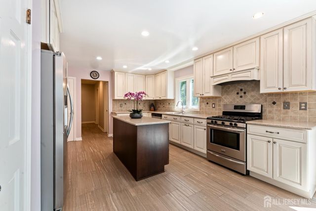184 Fern Road, East Brunswick, NJ 08816