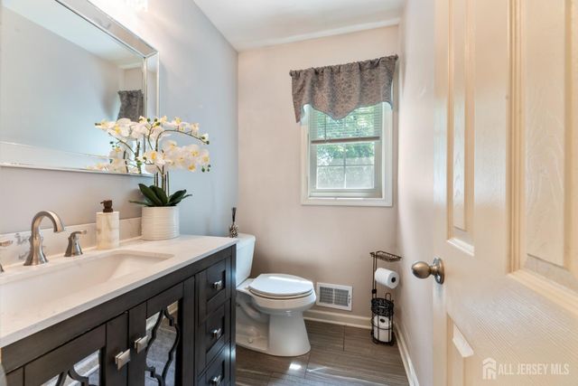 184 Fern Road, East Brunswick, NJ 08816