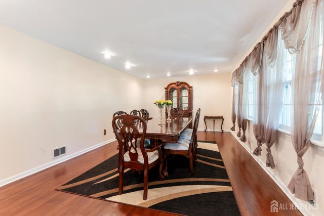 184 Fern Road, East Brunswick, NJ 08816