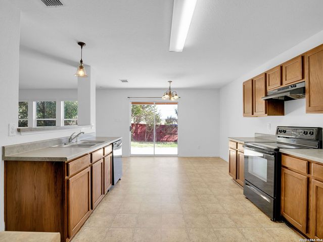 12115 Glendale Park, San Antonio, TX 78254