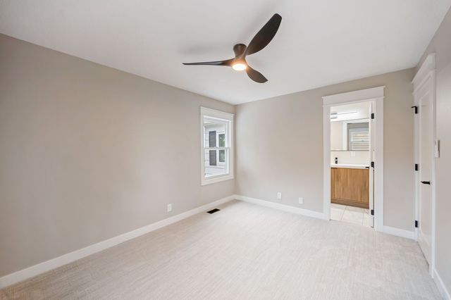 9128 Woodmayr Drive, Norwalk, IA 50211