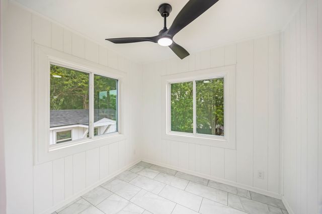 9128 Woodmayr Drive, Norwalk, IA 50211