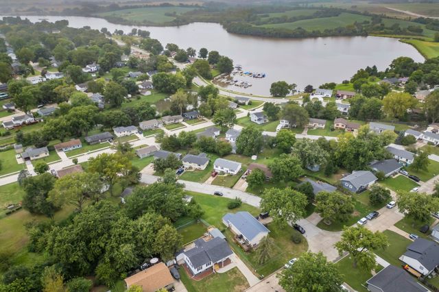 9128 Woodmayr Drive, Norwalk, IA 50211