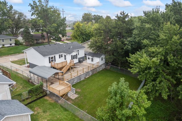 9128 Woodmayr Drive, Norwalk, IA 50211