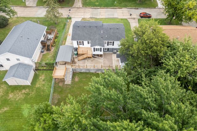 9128 Woodmayr Drive, Norwalk, IA 50211