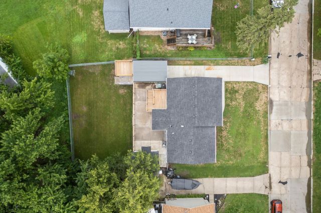 9128 Woodmayr Drive, Norwalk, IA 50211