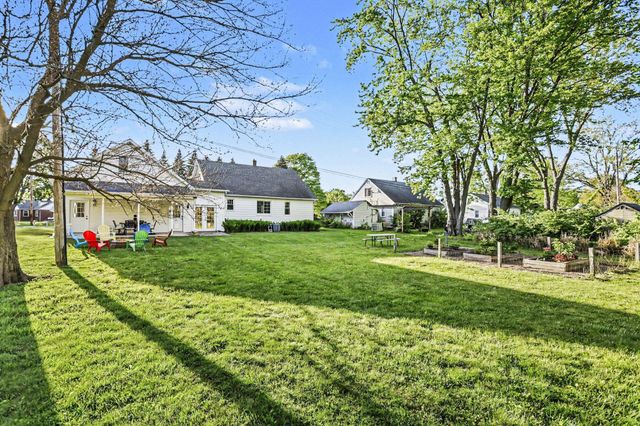 8765 Grove Avenue, Oronoko Twp, MI 49103
