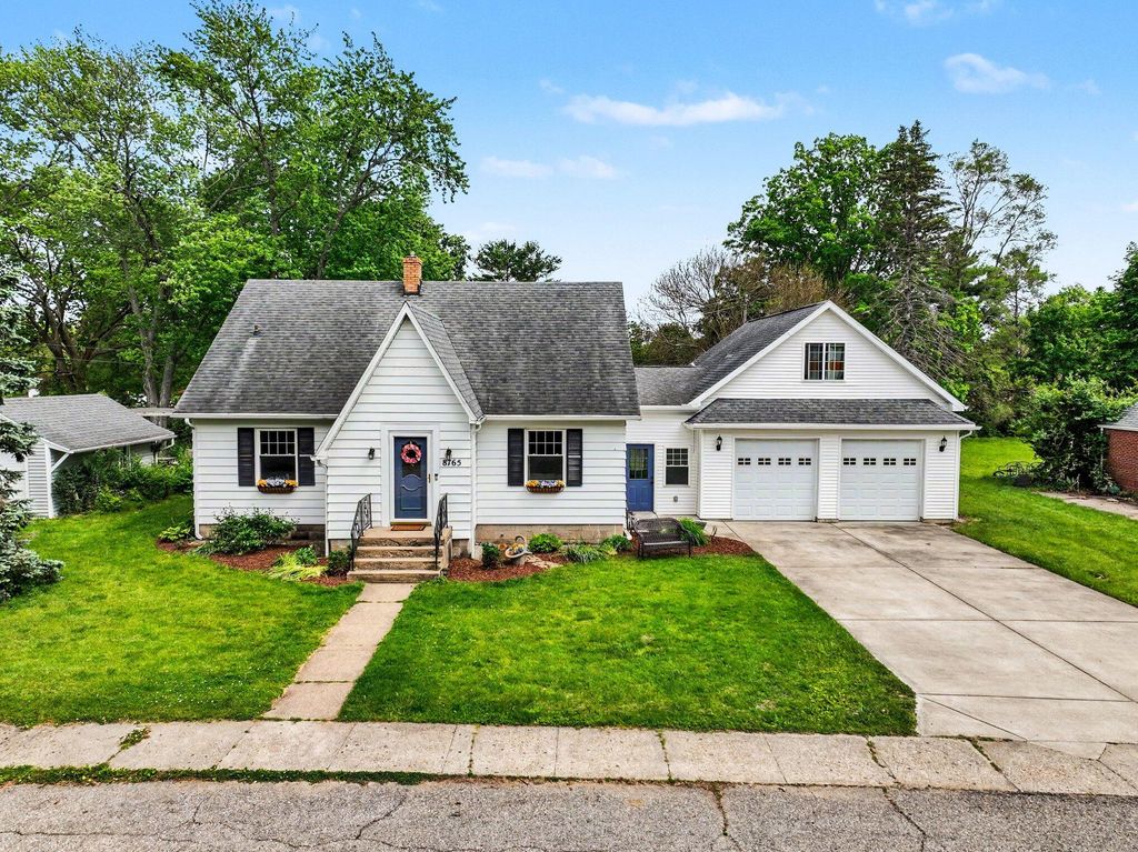 8765 Grove Avenue, Oronoko Twp, MI 49103