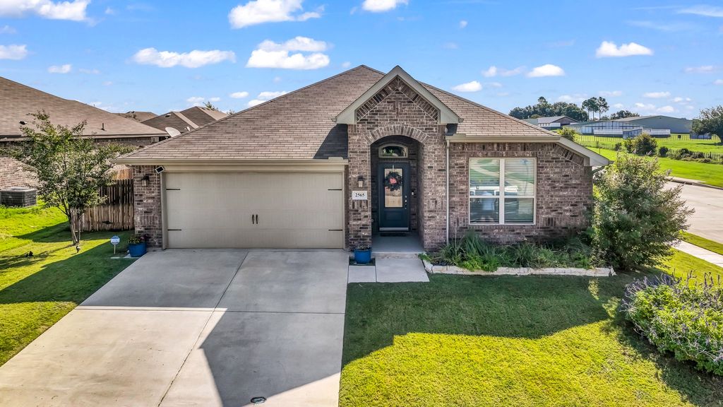 2565 Silver Fox Trail, Weatherford, TX 76087