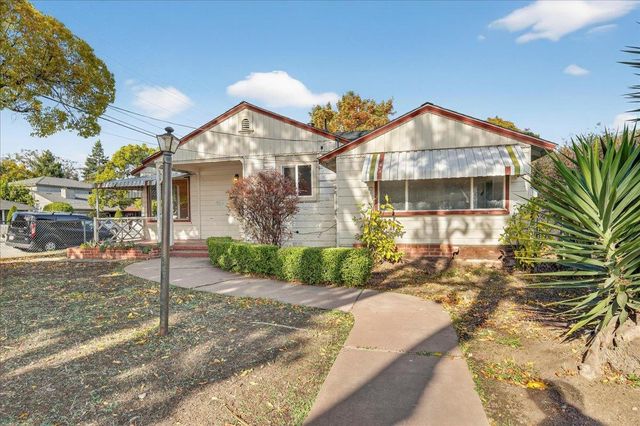 3703 Florence Street, Redwood City, CA 94063