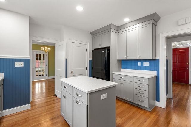 40 Chatanika Ave, Worcester, MA 01602