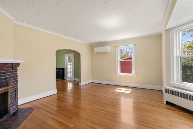 40 Chatanika Ave, Worcester, MA 01602