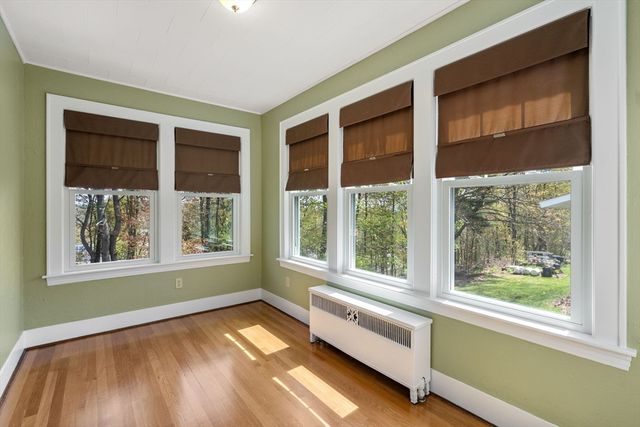 40 Chatanika Ave, Worcester, MA 01602