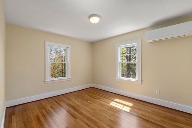 40 Chatanika Ave, Worcester, MA 01602