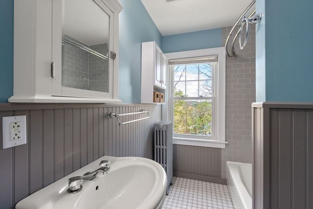 40 Chatanika Ave, Worcester, MA 01602