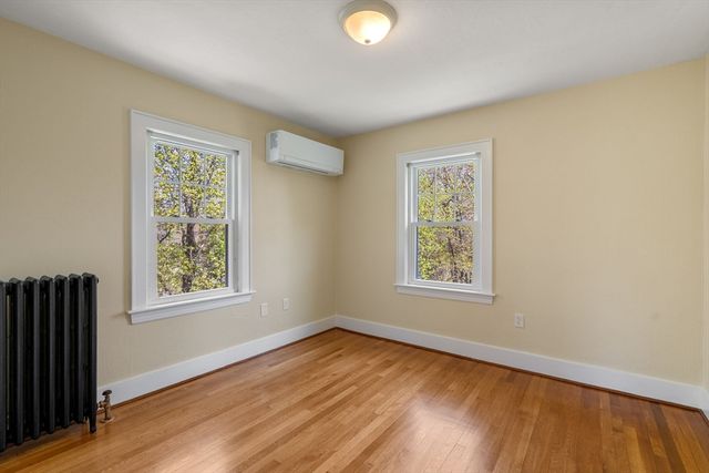 40 Chatanika Ave, Worcester, MA 01602