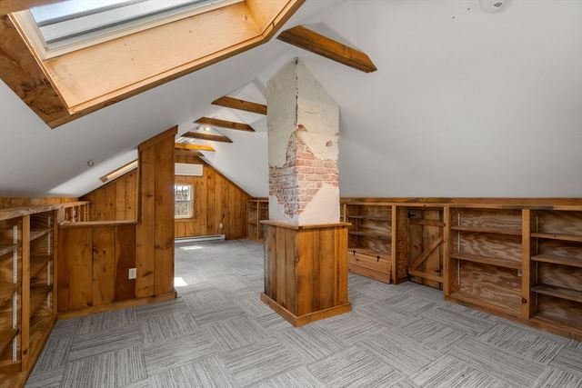 40 Chatanika Ave, Worcester, MA 01602