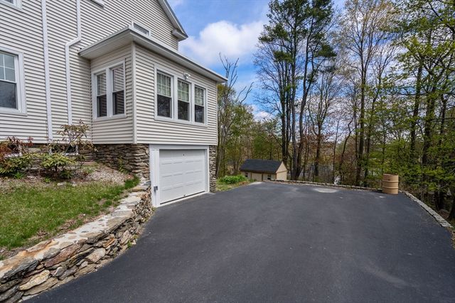 40 Chatanika Ave, Worcester, MA 01602