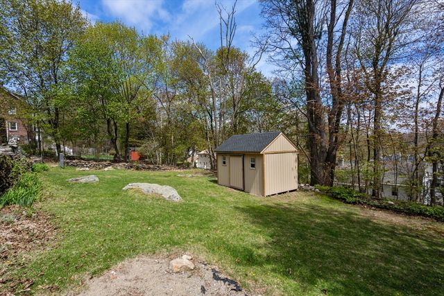40 Chatanika Ave, Worcester, MA 01602
