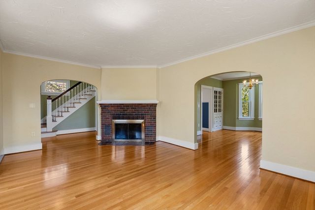 40 Chatanika Ave, Worcester, MA 01602