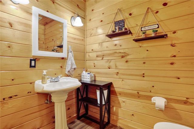 3799 Indiana Road, Pomona, KS 66076