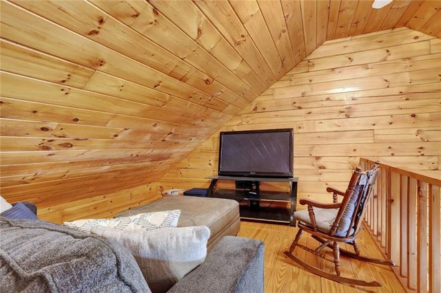 3799 Indiana Road, Pomona, KS 66076