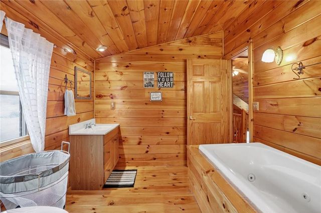 3799 Indiana Road, Pomona, KS 66076