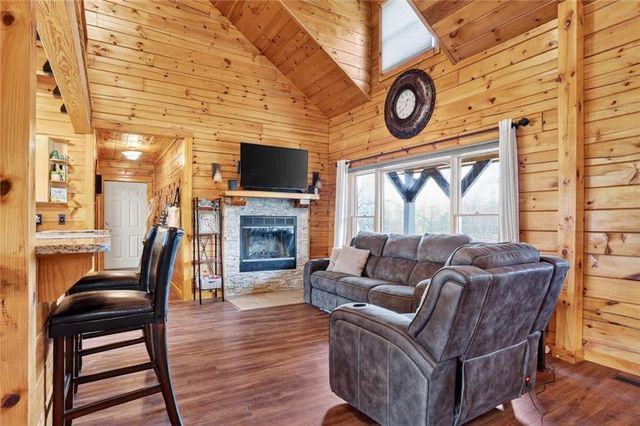 3799 Indiana Road, Pomona, KS 66076