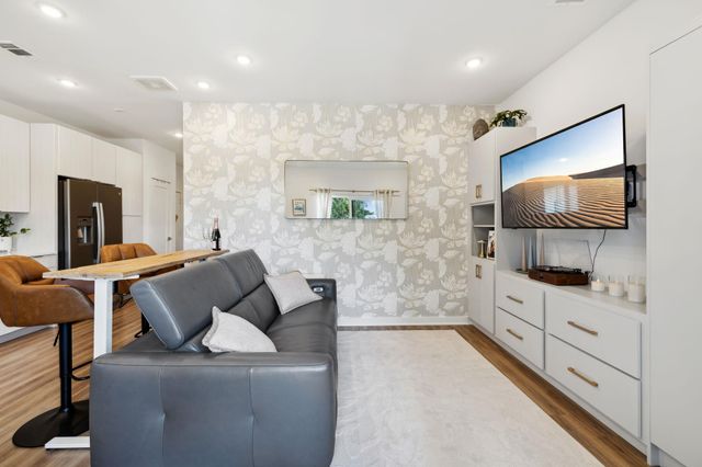 4802 S Congress Ave 215, Austin, TX 78745