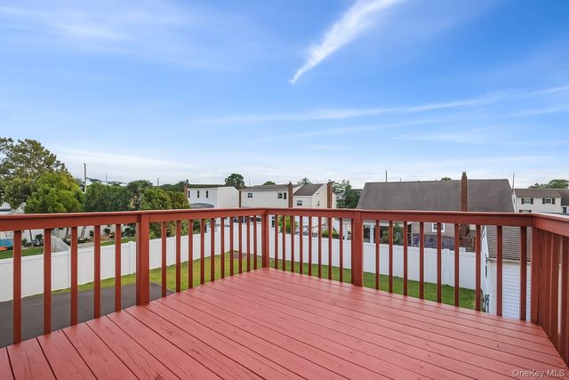 1012 N Ontario Avenue, Lindenhurst, NY 11757