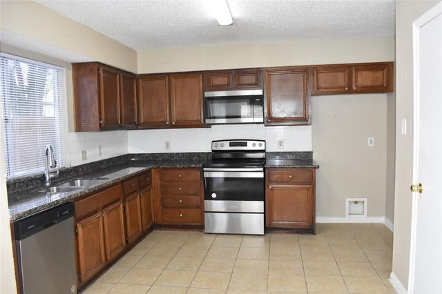 8903 Kalewood Drive, Houston, TX 77099
