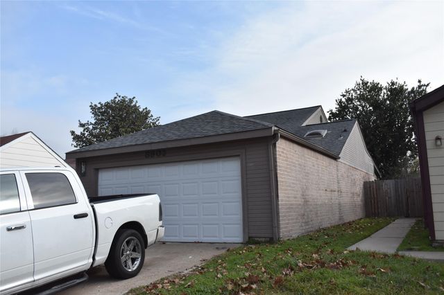 8903 Kalewood Drive, Houston, TX 77099