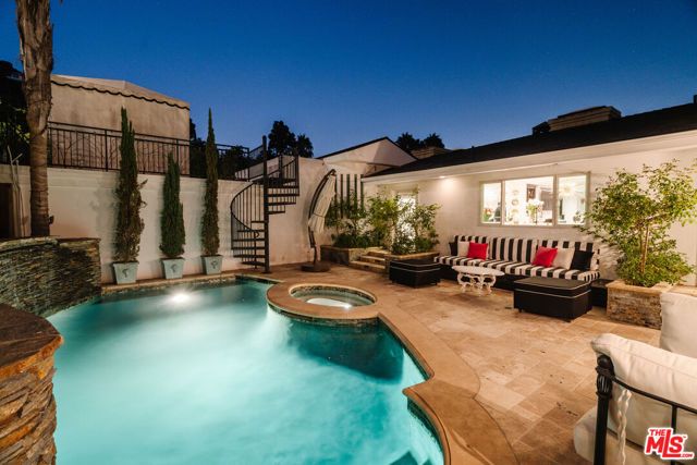 1455 Rising Glen Road, Los Angeles, CA 90069