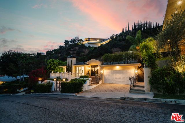 1455 Rising Glen Road, Los Angeles, CA 90069