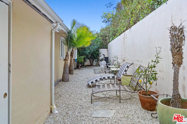 1455 Rising Glen Road, Los Angeles, CA 90069