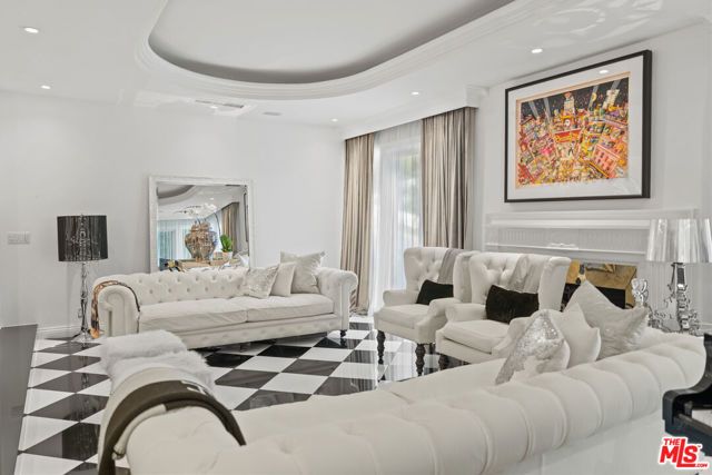 1455 Rising Glen Road, Los Angeles, CA 90069
