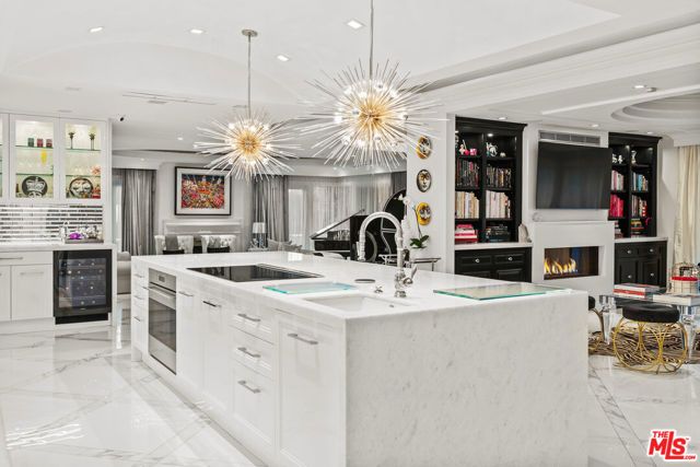 1455 Rising Glen Road, Los Angeles, CA 90069