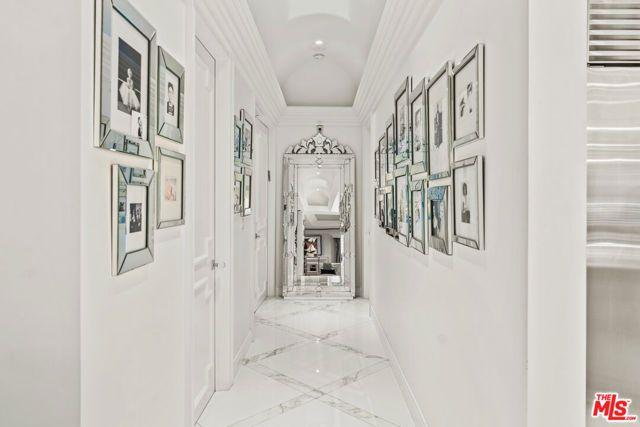 1455 Rising Glen Road, Los Angeles, CA 90069
