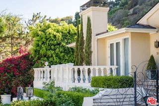 1455 Rising Glen Road, Los Angeles, CA 90069